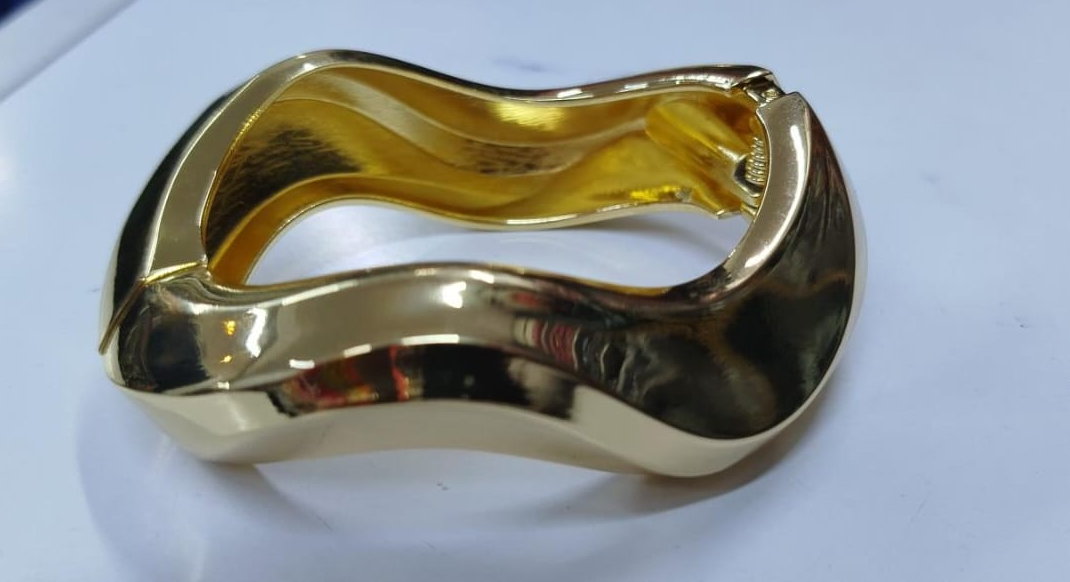GOLD CUFF BANGLE